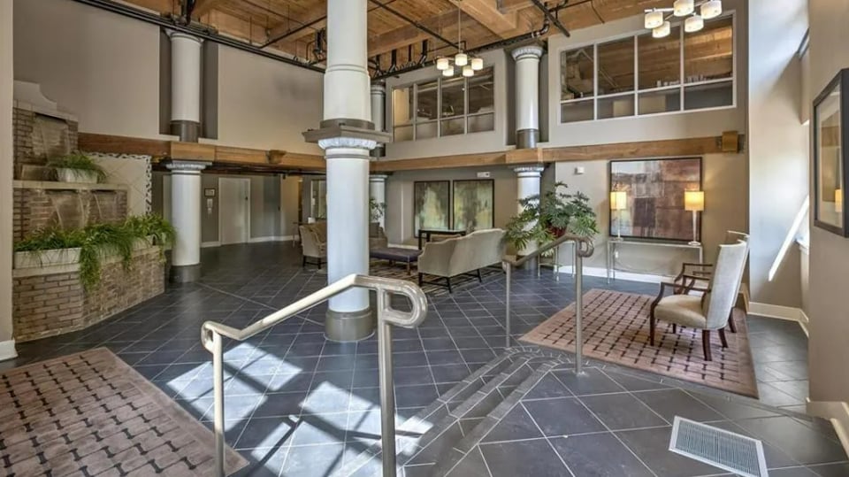 408 W 8th St, Kansas City, MO à louer - Photo intérieure – Image 3 sur 10
