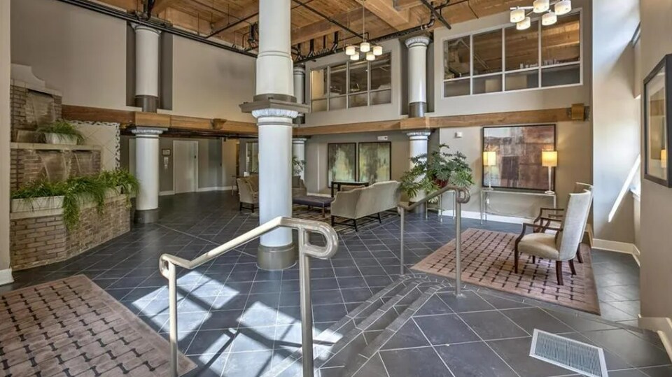 408 W 8th St, Kansas City, MO à louer - Photo intérieure – Image 3 sur 10