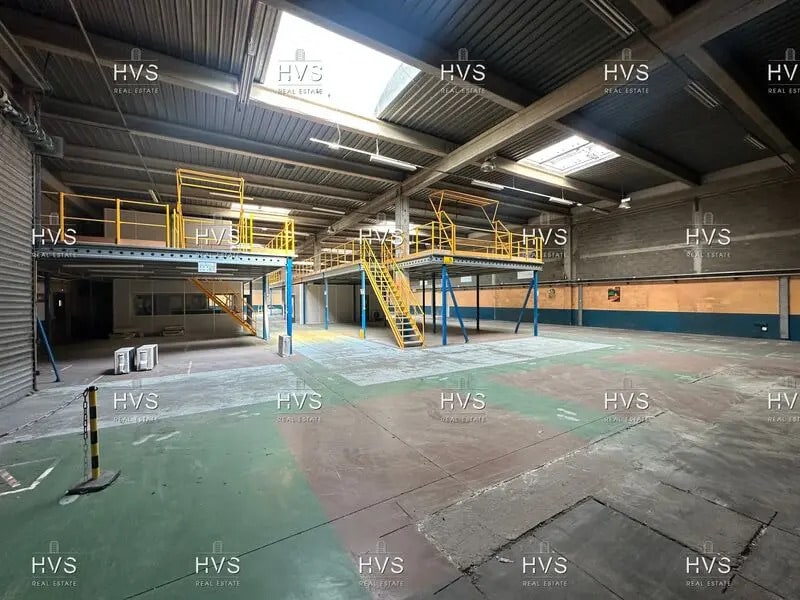 Local d’activités dans Vitrolles à louer Photo de l’immeuble– Image 1 sur 4