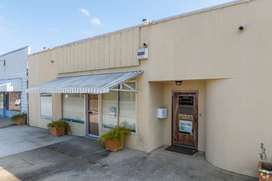 11715 Riverside Ave, Courtland, CA à vendre - Photo de l’immeuble – Image 3 sur 13