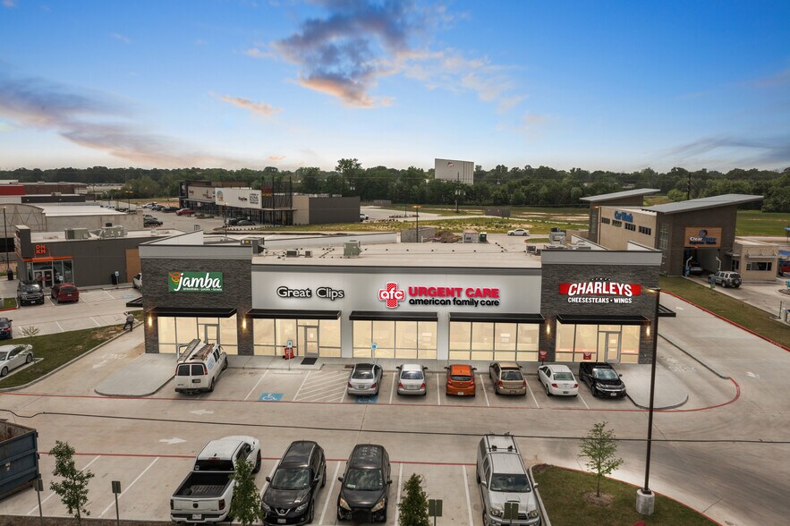6405 West Rd, Houston, TX à louer - Photo de l’immeuble – Image 2 sur 5