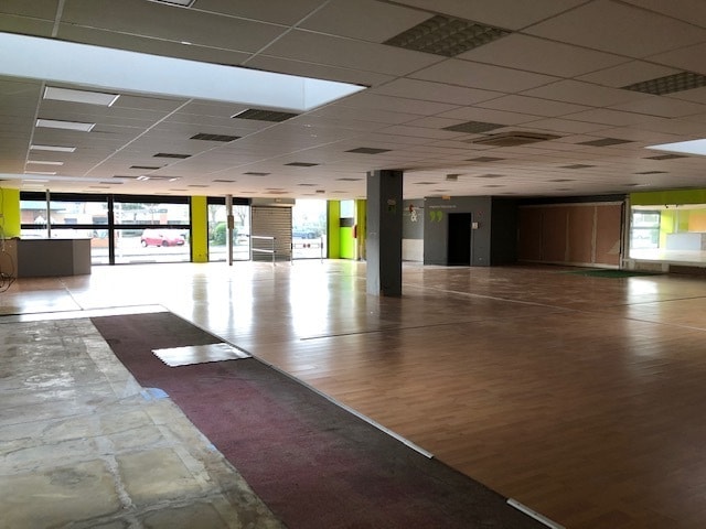 Local commercial dans Chambray-lès-Tours à vendre - Photo intérieure – Image 1 sur 5