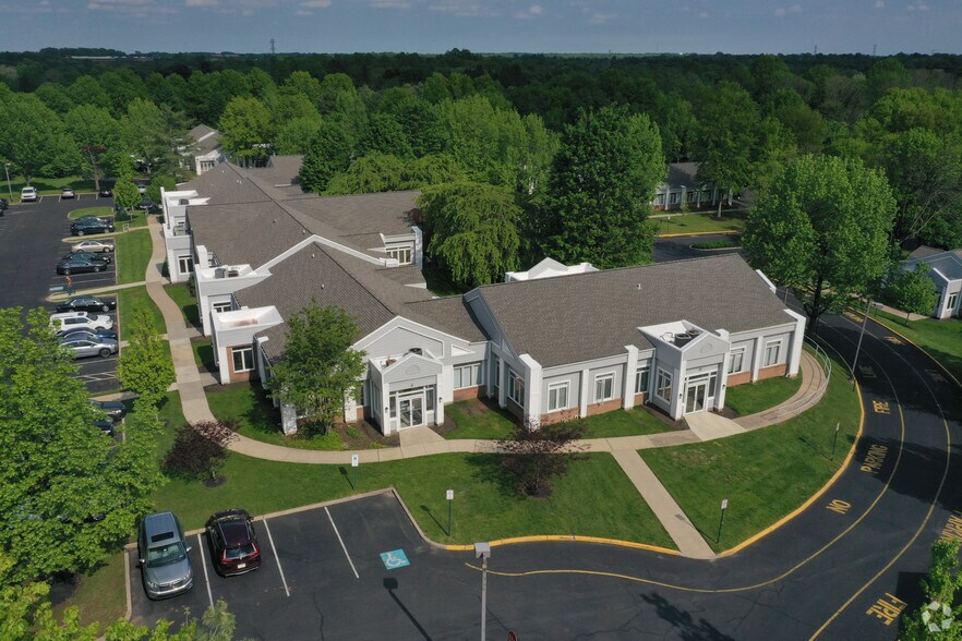 400-415 Executive Dr, Langhorne, PA à louer - Photo principale – Image 1 sur 56