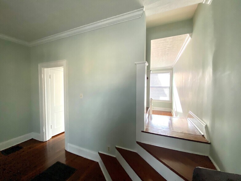 19 E Kossuth St, Columbus, OH à louer - Photo intérieure – Image 3 sur 11