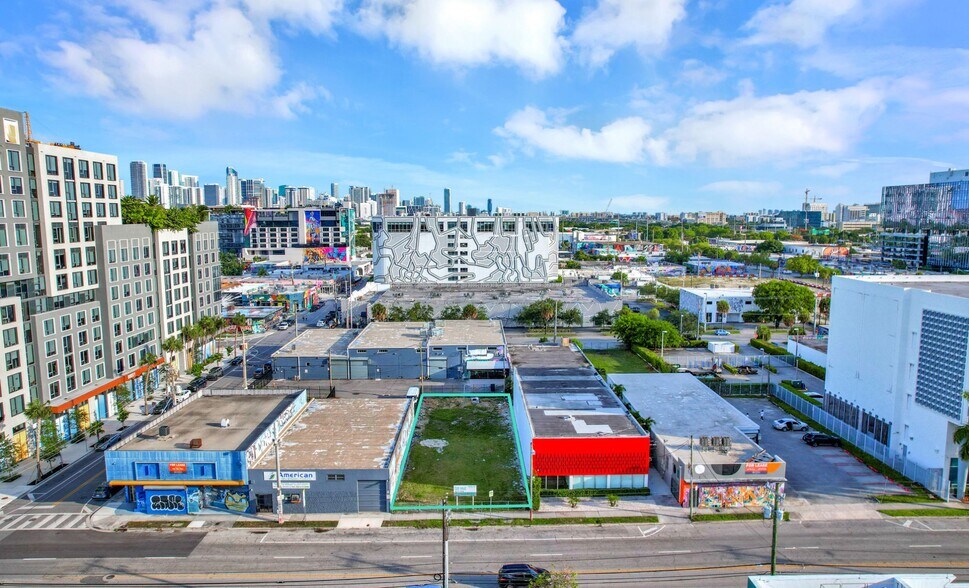 320 NW 29th St, Miami, FL à vendre - Photo de l’immeuble – Image 2 sur 5