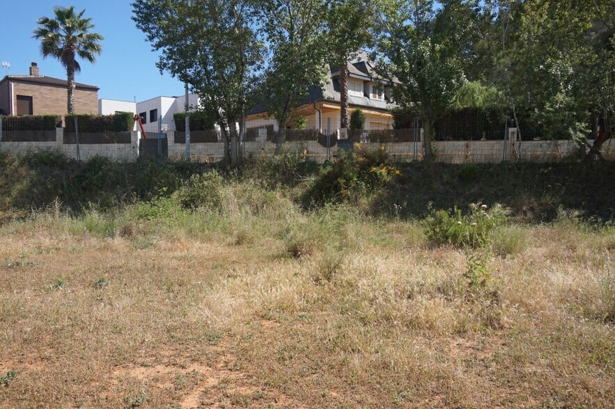 Terrain dans Sant Andreu de la Barca, Barcelona à vendre - Photo de l’immeuble – Image 2 sur 4