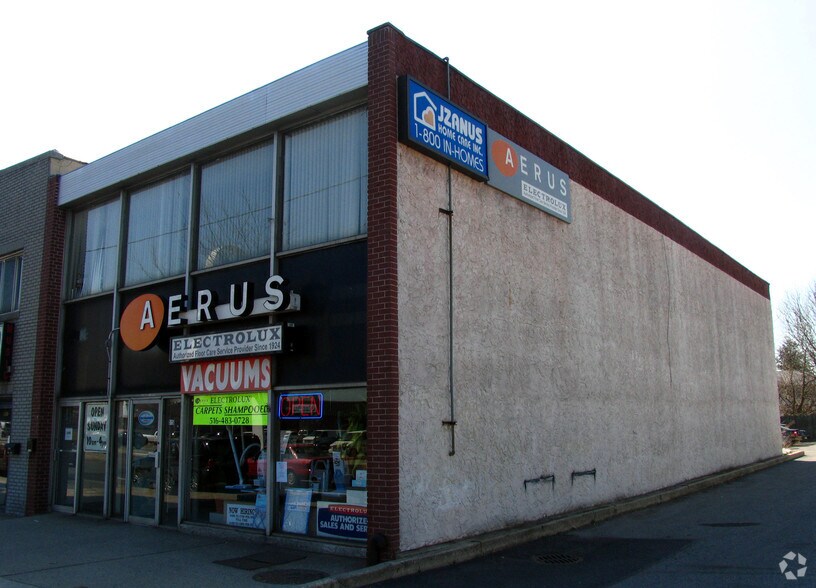 515 Hempstead Tpke, West Hempstead, NY à louer - Photo de l’immeuble – Image 1 sur 13