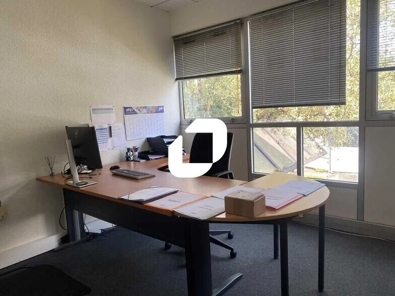Bureau dans Pessac à louer - Photo de l’immeuble – Image 2 sur 21