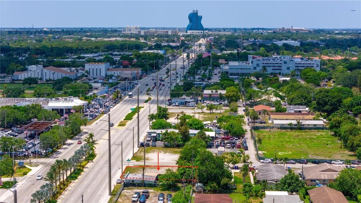 1229 N State Rd, Hollywood, FL à vendre Photo principale– Image 1 sur 7