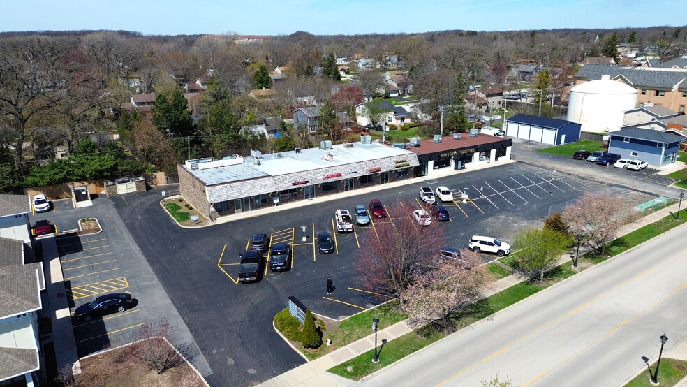 332-350 S Main St, Bartlett, IL à louer - Photo de l’immeuble – Image 1 sur 8