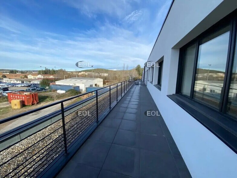 Bureau dans Éguilles à louer - Photo de l’immeuble – Image 3 sur 17