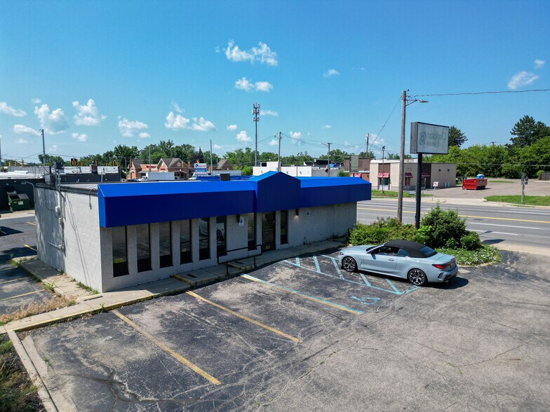 22 N Telegraph Rd, Pontiac, MI à louer - Photo de l’immeuble – Image 2 sur 9