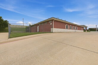 1695 S State Highway 121, Lewisville, TX à vendre Photo intérieure– Image 2 sur 13