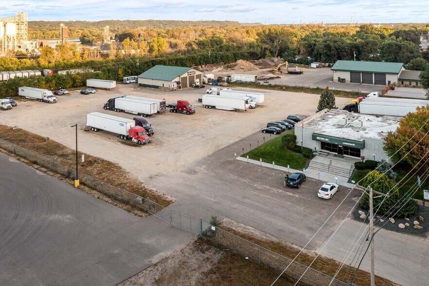 1201 S Concord St S, South Saint Paul, MN à vendre - Photo de l’immeuble – Image 1 sur 6