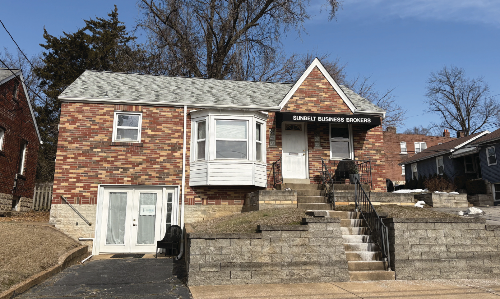 8135 Manchester Rd, Saint Louis, MO à vendre Photo de l’immeuble– Image 1 sur 9