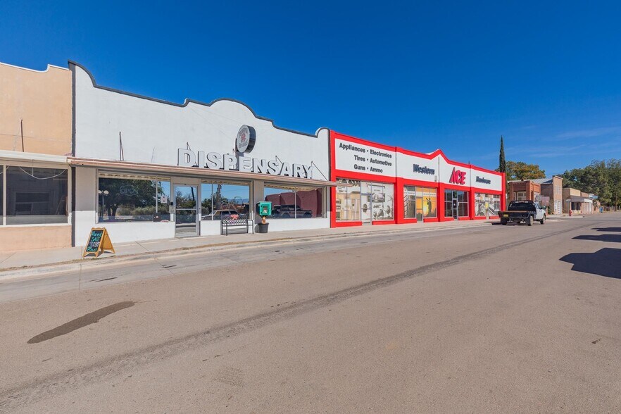 308 Granado St, Tularosa, NM à vendre - Photo de l’immeuble – Image 3 sur 23