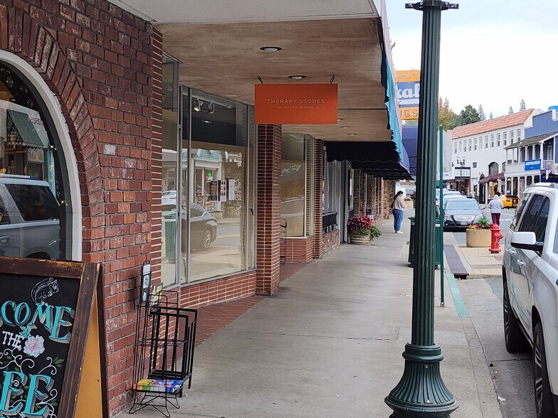 339 Main St, Placerville, CA à vendre - Photo de l’immeuble – Image 2 sur 12