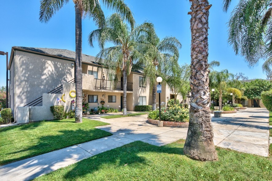 18181 Valley Blvd, Bloomington, CA à vendre - Photo de l’immeuble – Image 3 sur 25