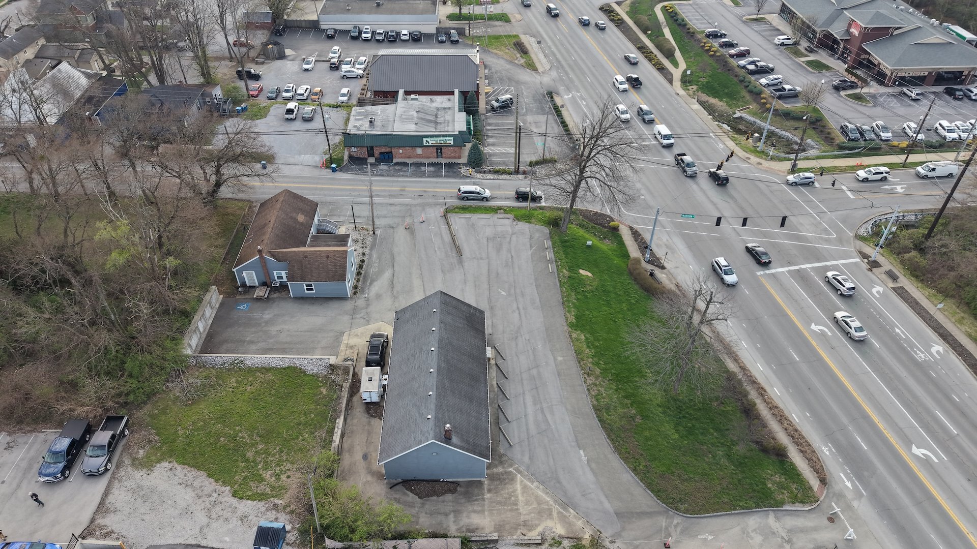 11702 Shelbyville Rd portefeuille de 2 biens à vendre sur LoopNet.fr Photo de l’immeuble– Image 1 sur 6
