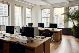 387 Park Ave S, New York, NY à louer Photo intérieure– Image 1 sur 1