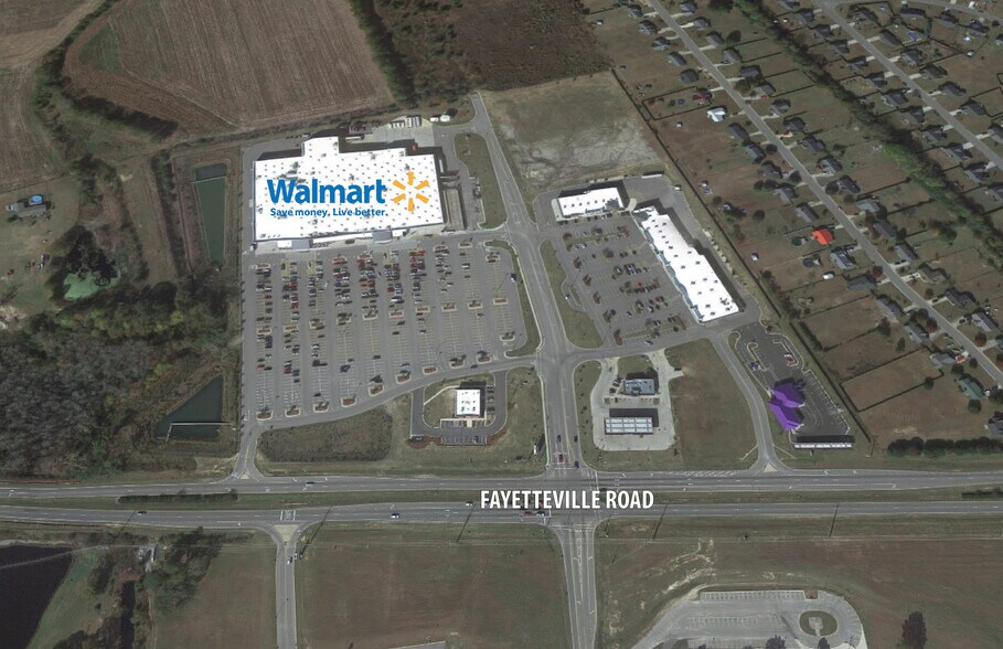 4555 Fayetteville Rd, Raeford, NC à louer - Photo de l’immeuble – Image 3 sur 10