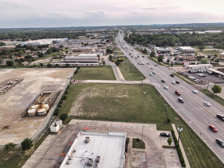 755 WILSHIRE blvd, Burleson, TX à vendre - Aérien – Image 2 sur 6