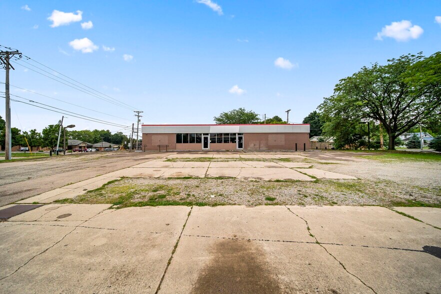 324 N Main St, New Carlisle, OH à vendre - Photo de l’immeuble – Image 2 sur 18