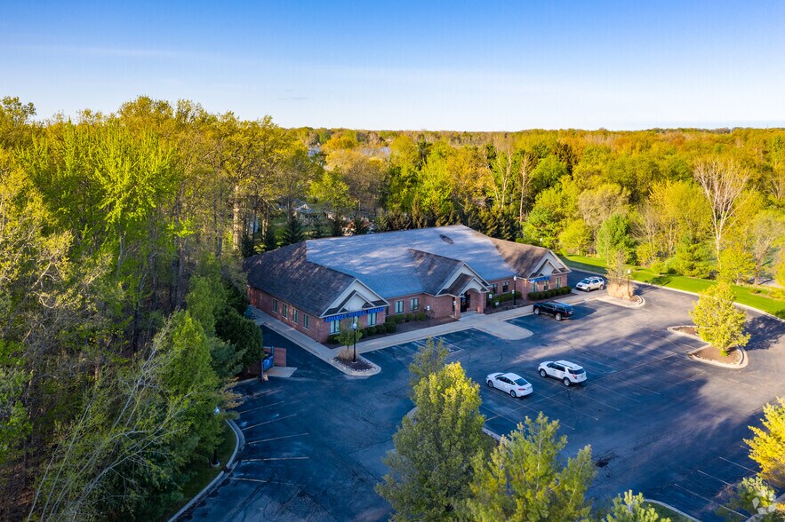 11166-11178 Highland Rd, Hartland, MI à vendre - Aérien – Image 2 sur 3