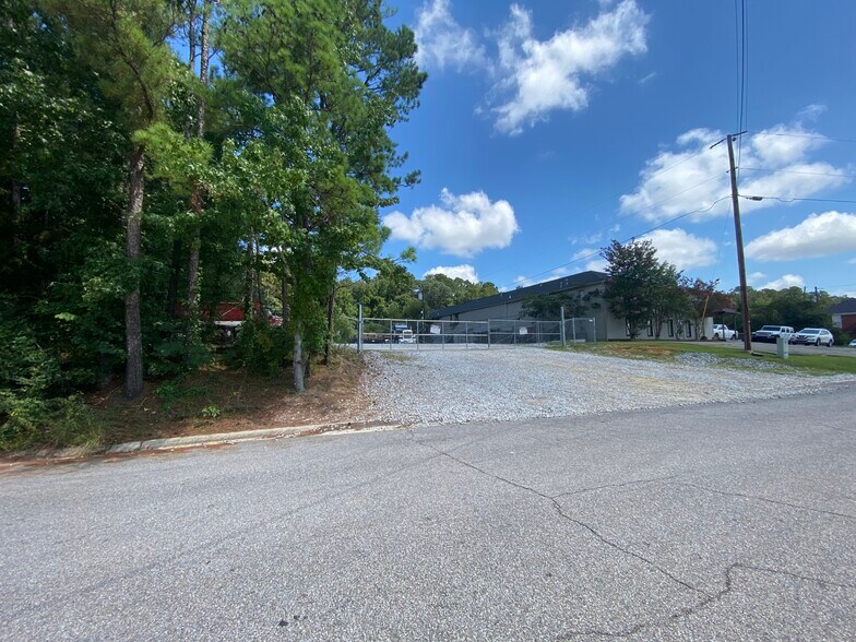 Owens Pkwy, Pelham, AL à louer - Photo de l’immeuble – Image 3 sur 7