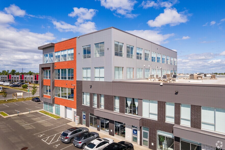 4700-4702 Rue Louis-B.-Mayer, Laval, QC à vendre - Photo de l’immeuble – Image 3 sur 24