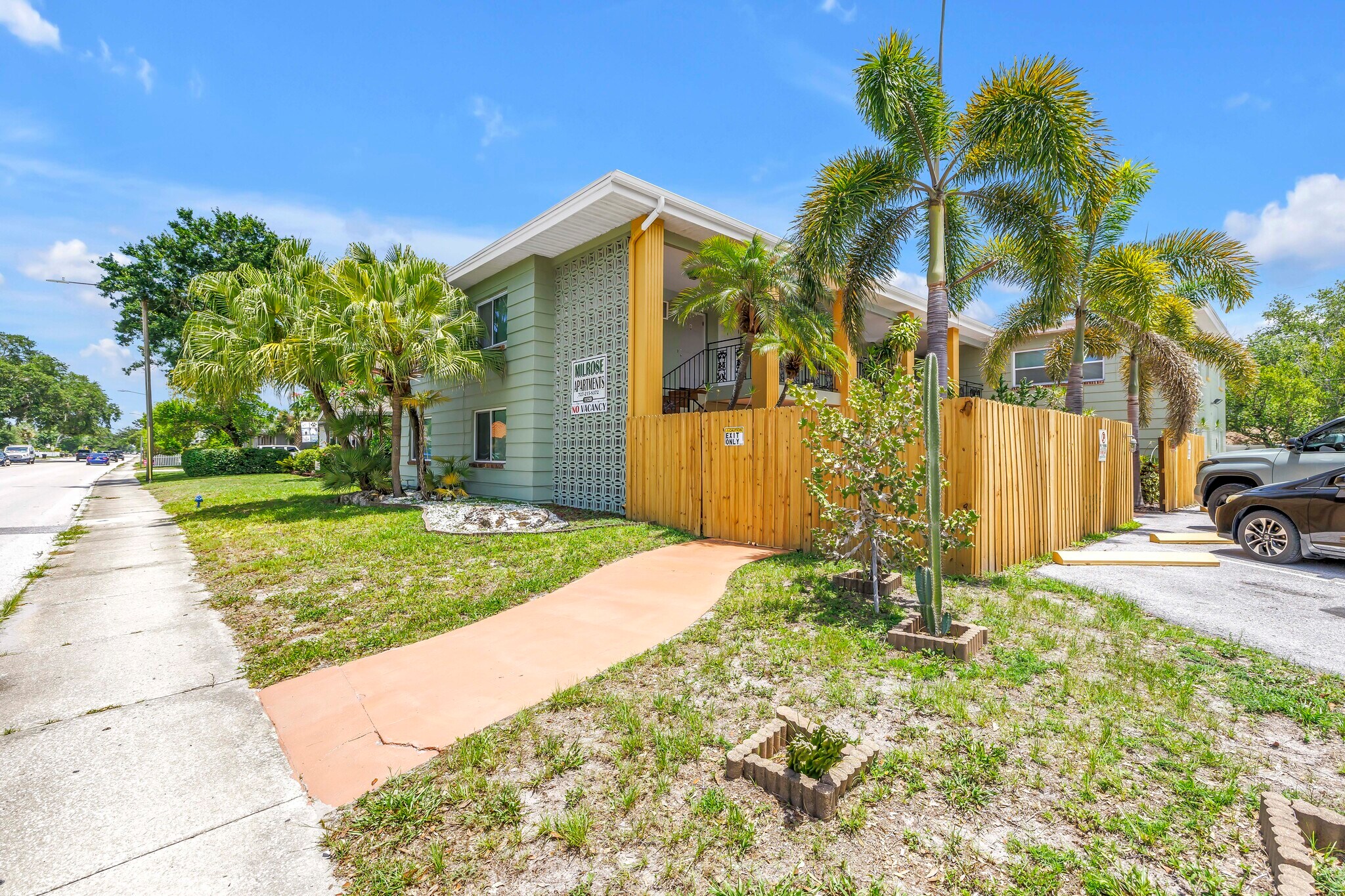 1520 22nd Ave N, Saint Petersburg, FL à vendre Photo de l’immeuble– Image 1 sur 7
