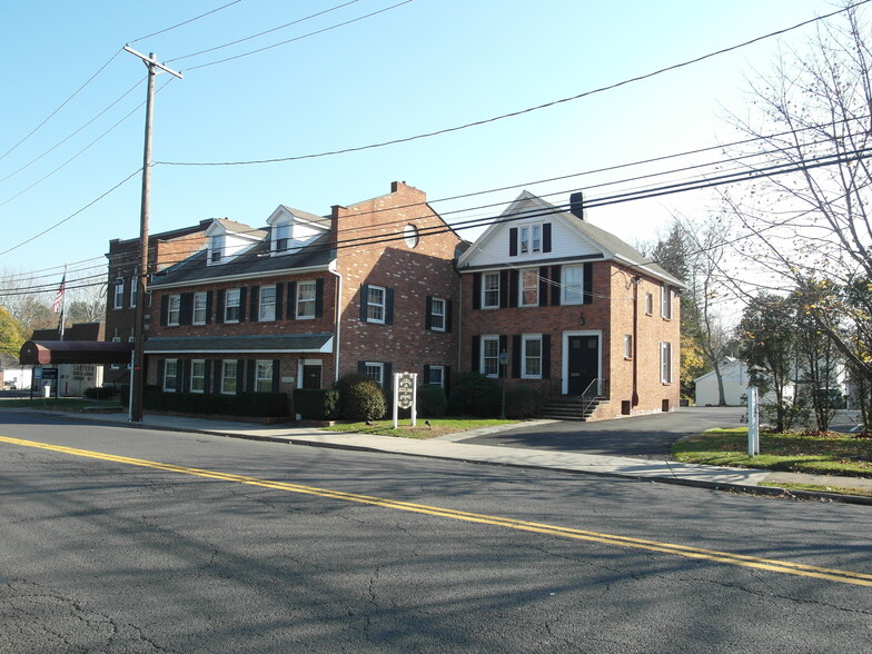 137-139 Lafayette Ave, Suffern, NY à louer - Photo de l’immeuble – Image 1 sur 12