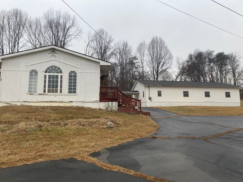 204 Happy Valley Rd, Johnson City, TN à vendre - Photo de l’immeuble – Image 1 sur 4