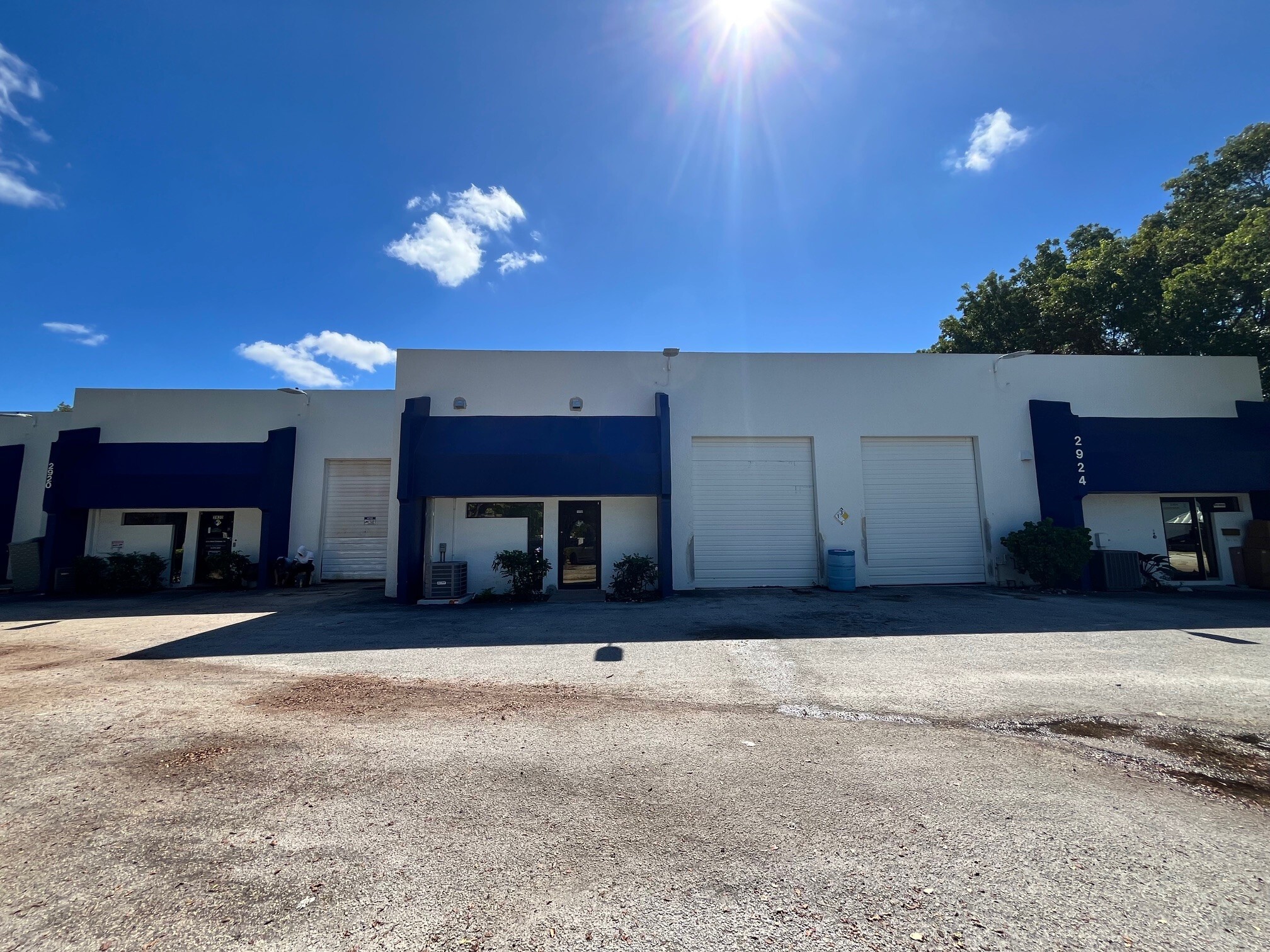 2696 NW 31st Ave, Lauderdale Lakes, FL à louer Photo intérieure– Image 1 sur 2