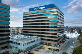 Plus de détails pour 405 The West Mall, Toronto, ON - Bureau à vendre