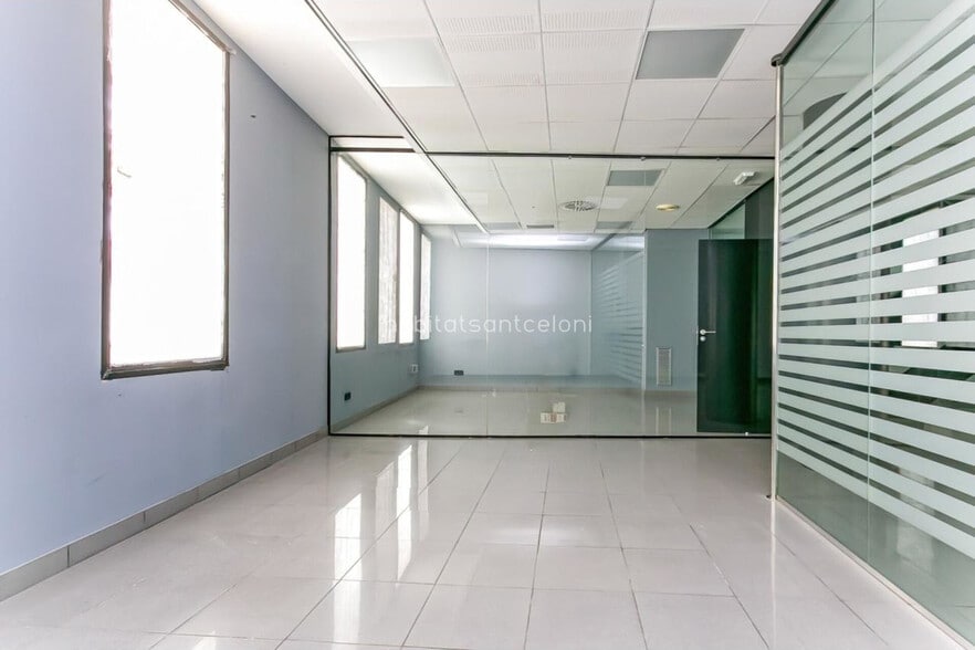 View Photo