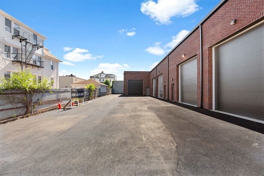 209 South Ave, Staten Island, NY à louer - Photo de l’immeuble – Image 3 sur 28
