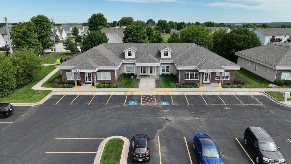 1118 Remington Plaza, Raymore, MO à vendre - Photo de l’immeuble – Image 2 sur 6