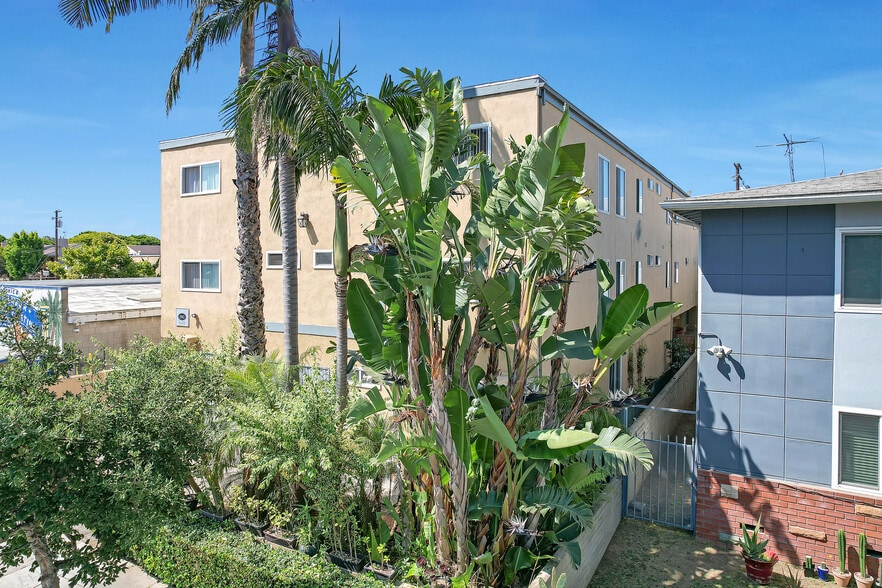 1942 Euclid St, Santa Monica, CA à vendre - Photo de l’immeuble – Image 3 sur 19