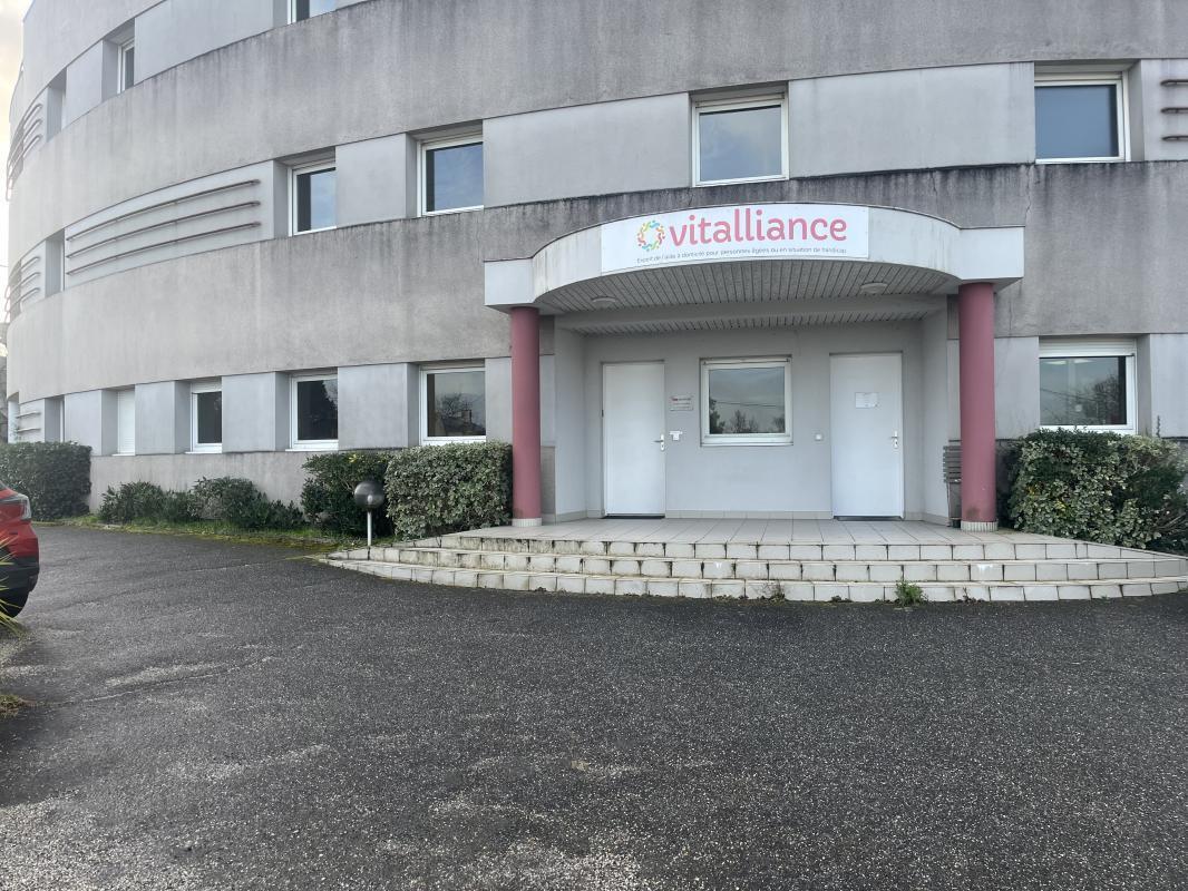 Local d'activités dans Eysines à vendre Photo de l’immeuble– Image 1 sur 9