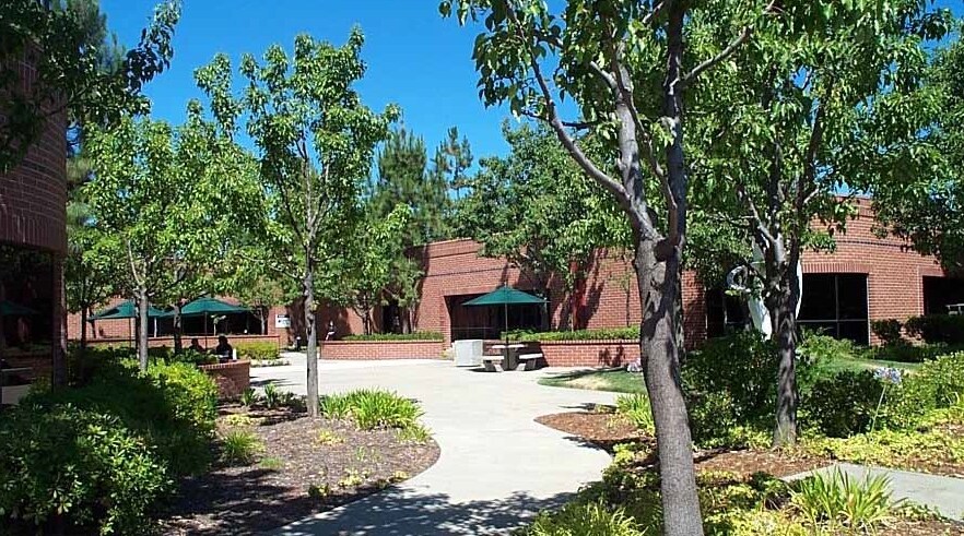 3320 Data Dr, Rancho Cordova, CA à louer Photo principale– Image 1 sur 4