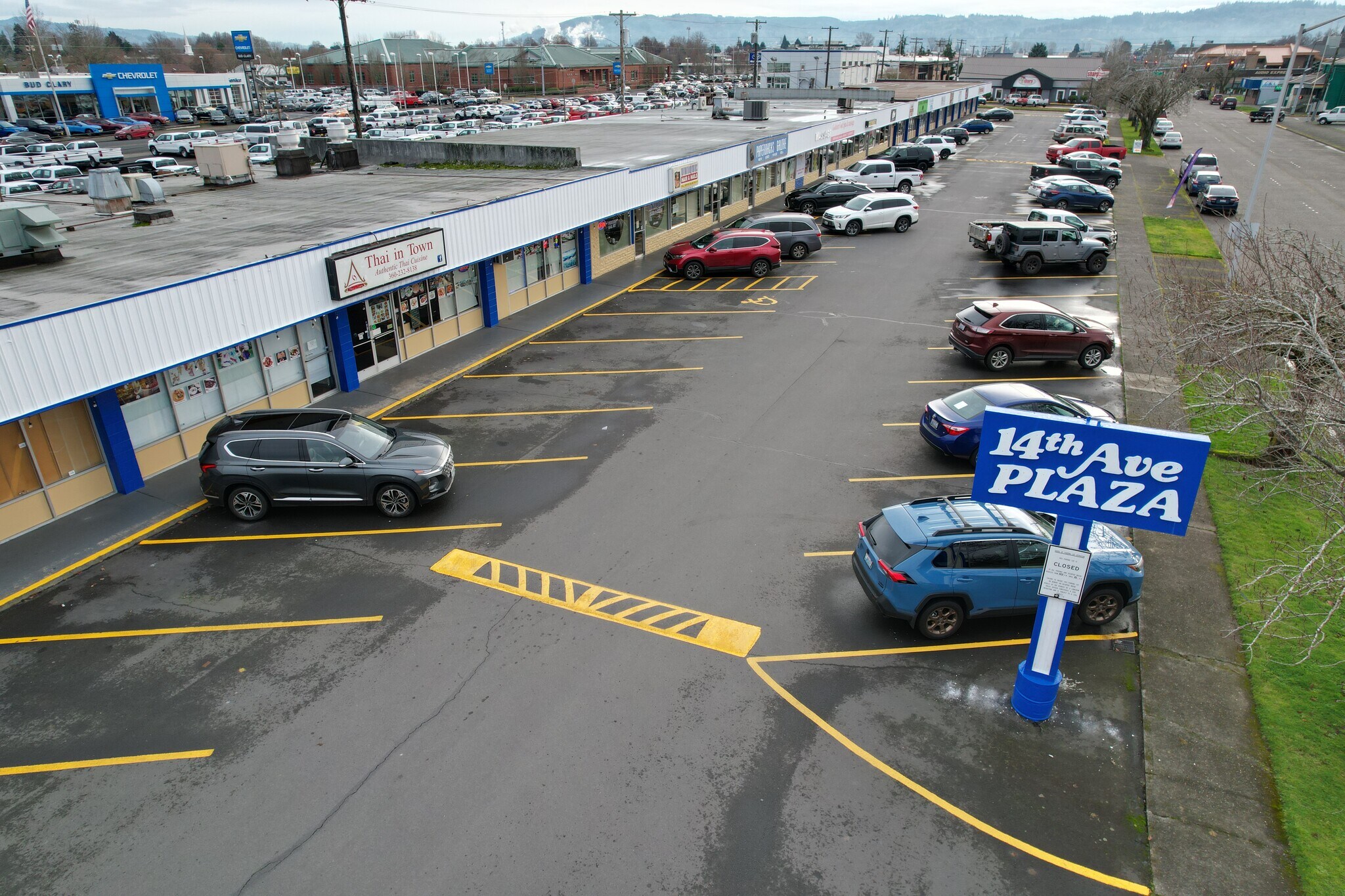 1008-1048 14th Ave, Longview, WA à vendre Photo principale– Image 1 sur 13