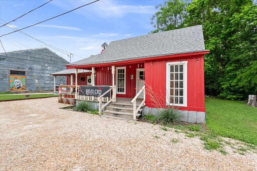 112 Royal St, Salado, TX à louer - Photo de l’immeuble – Image 1 sur 4