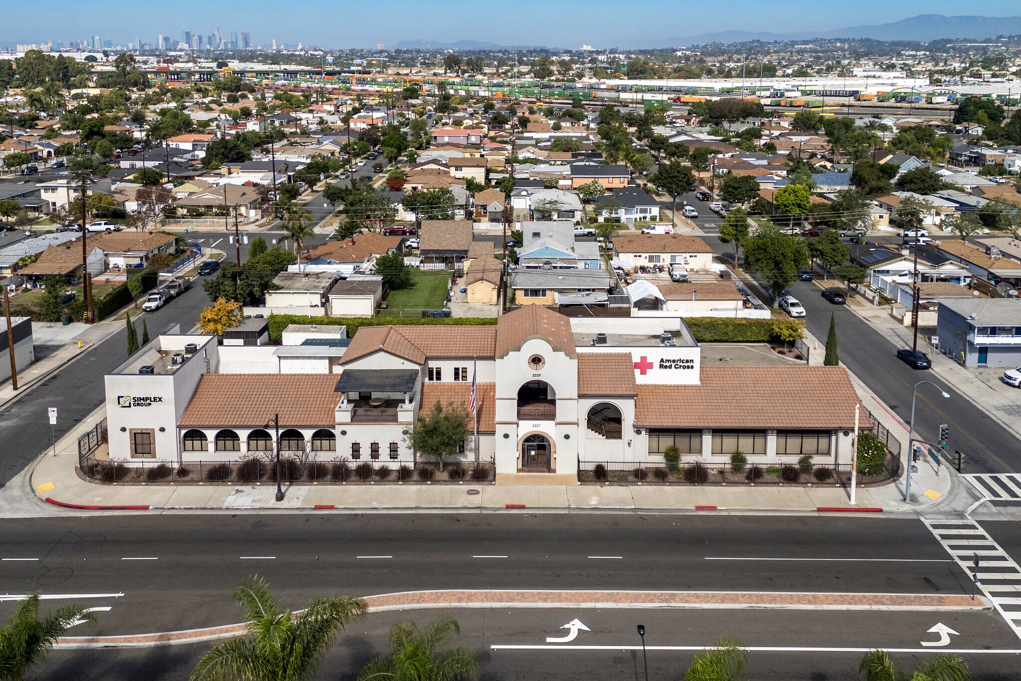 2227 S Atlantic Blvd, Commerce, CA à louer Photo de l’immeuble– Image 1 sur 11