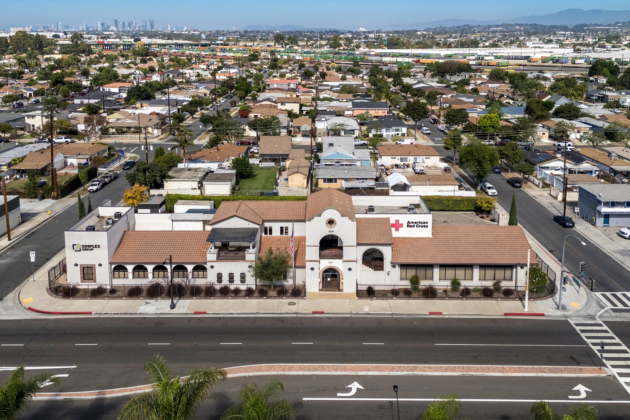 2227 S Atlantic Blvd, Commerce, CA à louer Photo principale– Image 1 sur 11