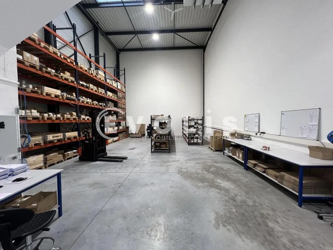 Local d’activités dans Vaires-sur-Marne à louer Photo intérieure– Image 1 sur 8