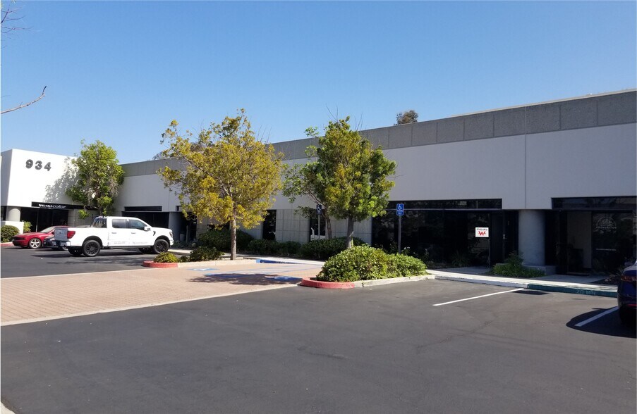 934 Calle Negocio, San Clemente, CA à louer - Photo de l’immeuble – Image 2 sur 4