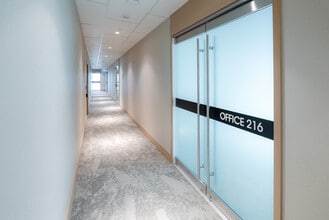 3328 No. 3 Rd, Richmond, BC à louer Photo intérieure– Image 1 sur 6