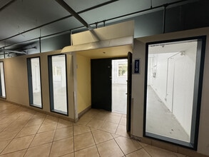 305 E 9th St, Los Angeles, CA à louer Photo intérieure– Image 1 sur 6