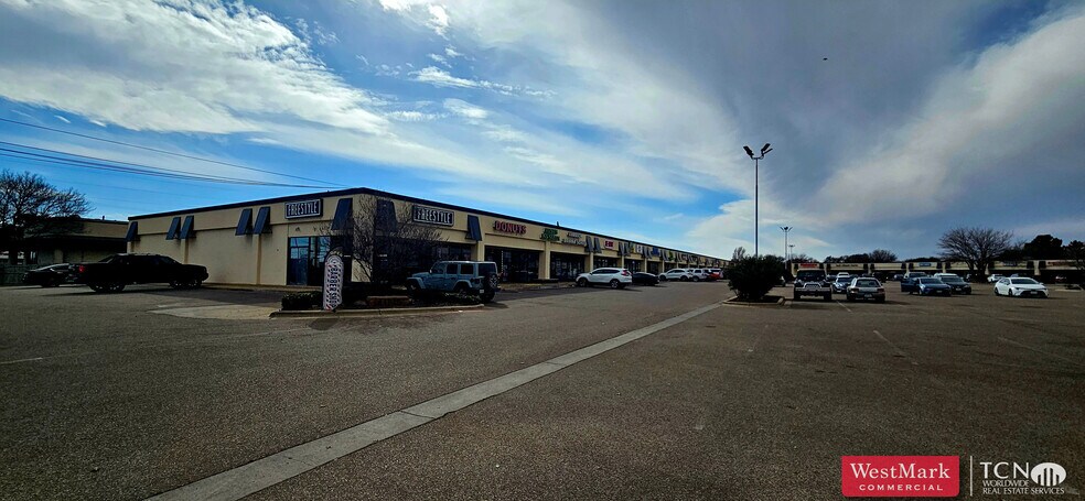 8004 Indiana Ave, Lubbock, TX à louer - Photo de l’immeuble – Image 1 sur 6